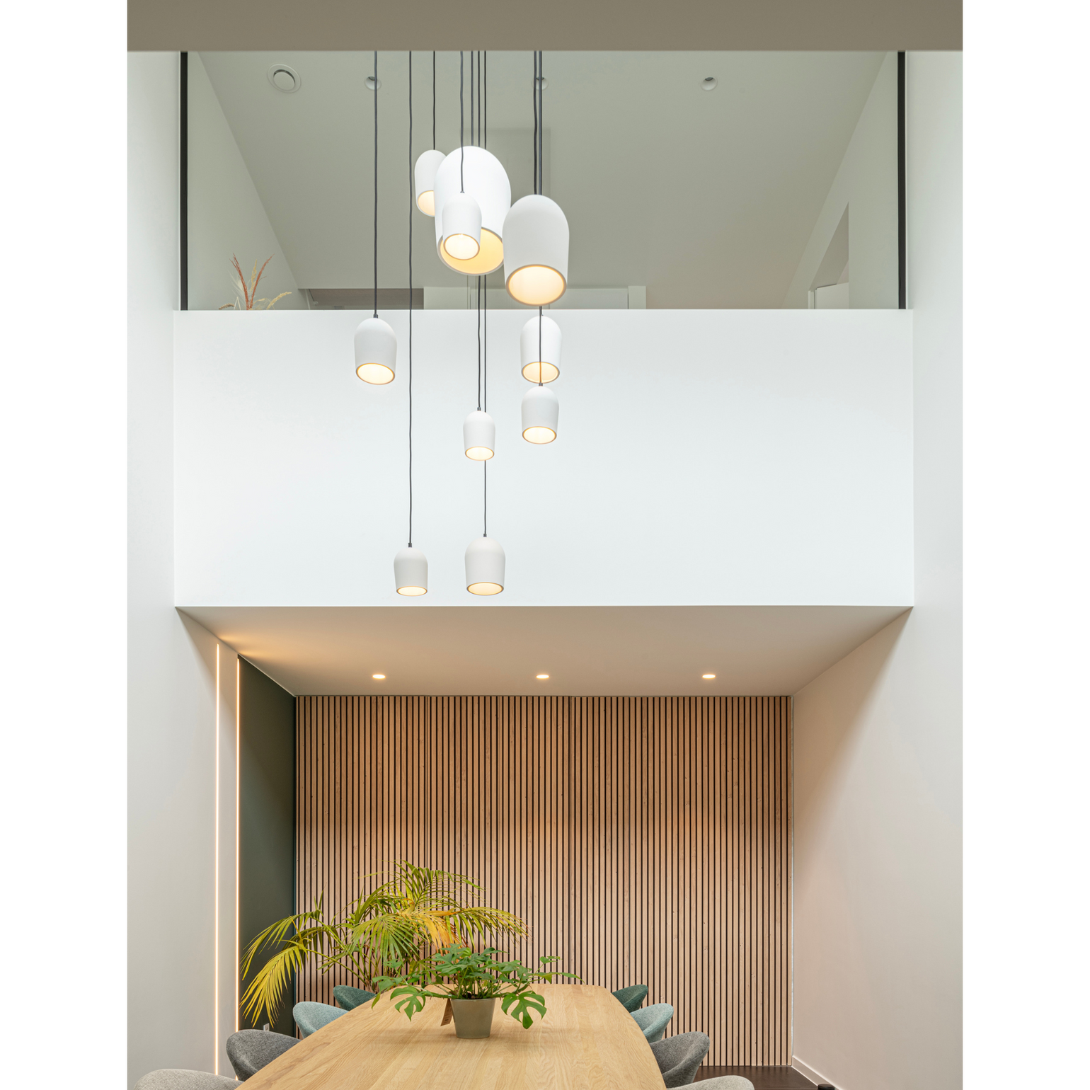 11-archy-cluster-recycled-pendant-light-grand-staircase-lighting